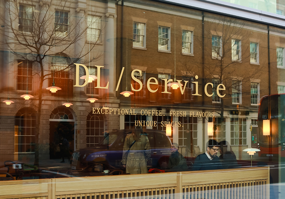 DL-Service-cafe-london-baker-street